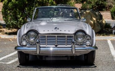 Triumph-Tr4-1965-Granite-Gray-Black-45