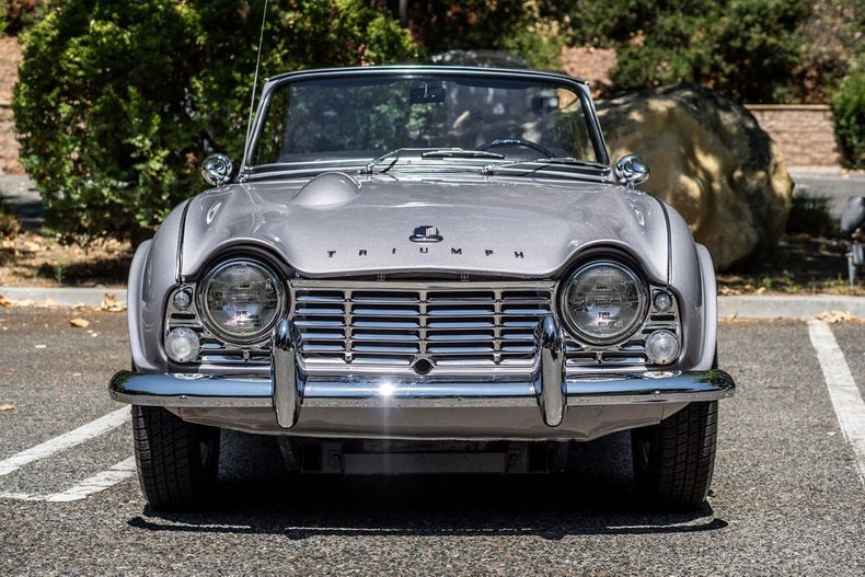 Triumph-Tr4-1965-Granite-Gray-Black-45