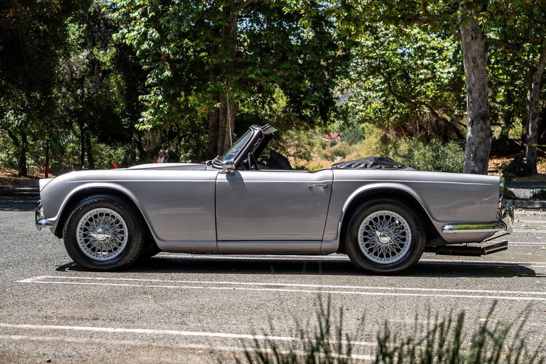 Triumph-Tr4-1965-Granite-Gray-Black-6