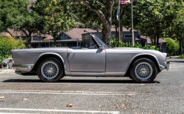 Triumph-Tr4-1965-Granite-Gray-Black-7