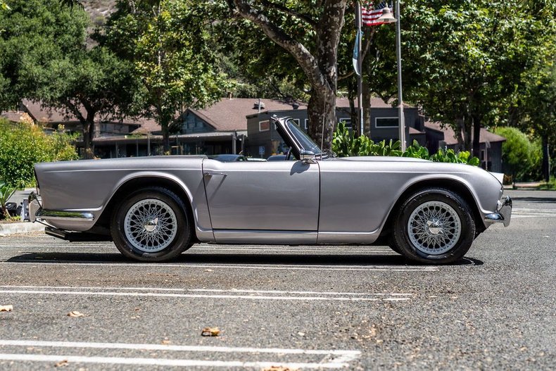 Triumph-Tr4-1965-Granite-Gray-Black-7