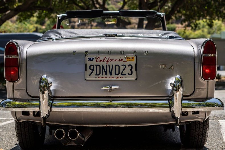 Triumph-Tr4-1965-Granite-Gray-Black-9