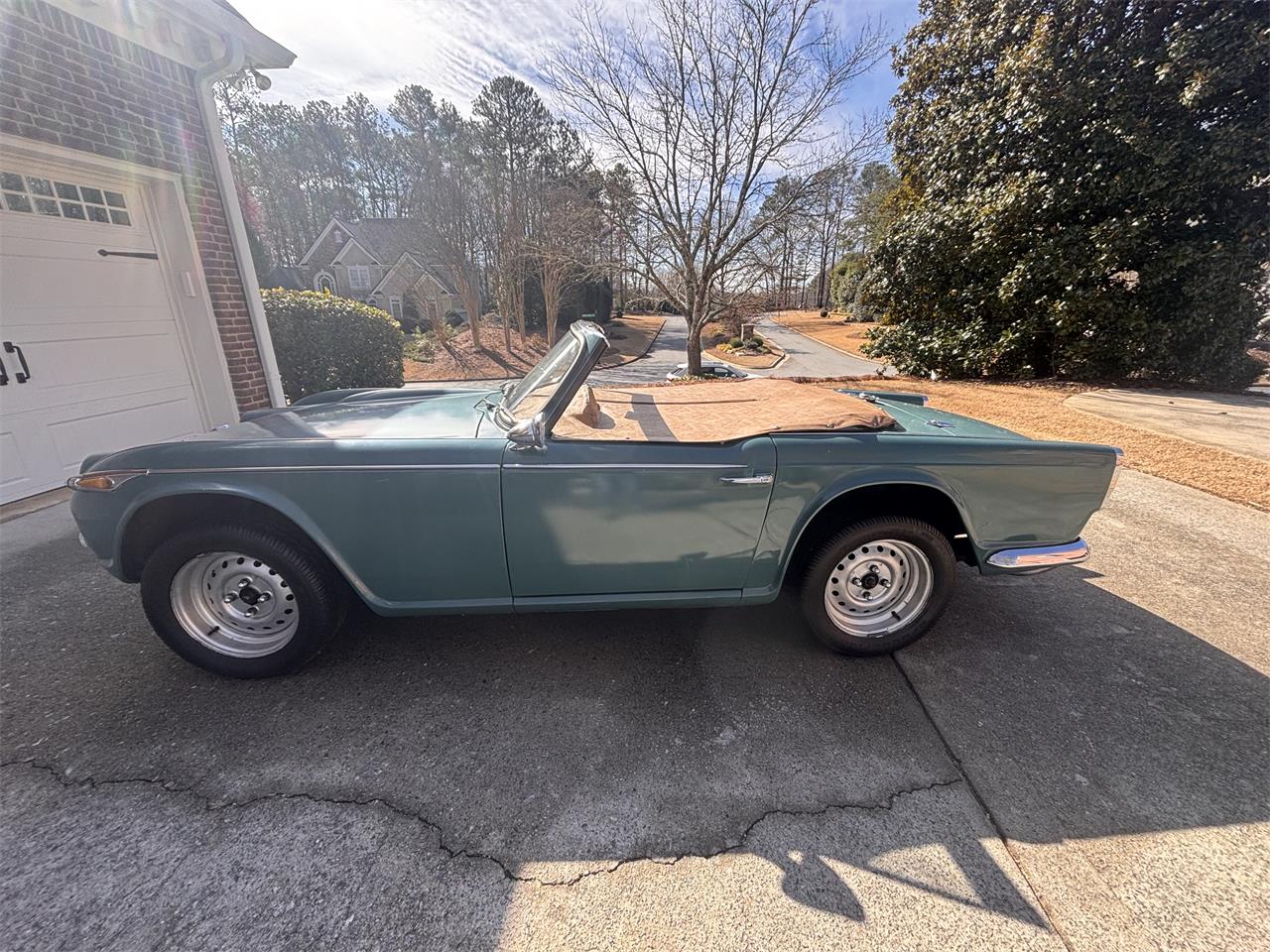 Triumph-Tr4a-1966-Green-Biscuit-11