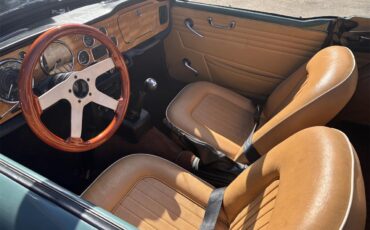Triumph-Tr4a-1966-Green-Biscuit-12