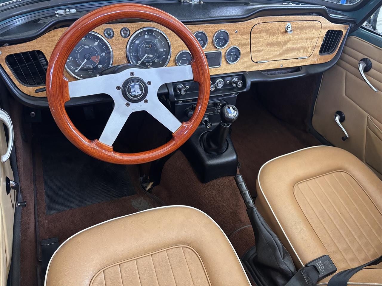 Triumph-Tr4a-1966-Green-Biscuit-16