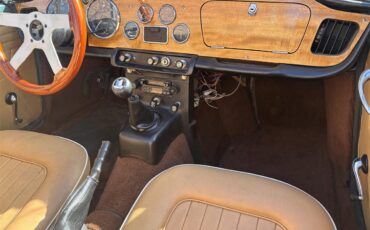 Triumph-Tr4a-1966-Green-Biscuit-19