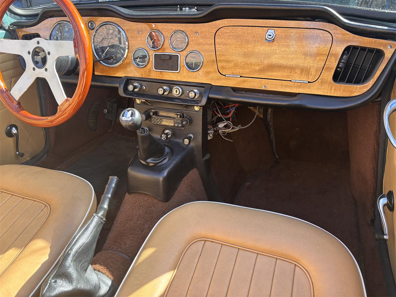 Triumph-Tr4a-1966-Green-Biscuit-19
