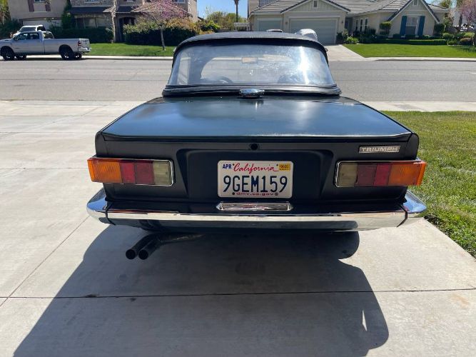 Triumph-Tr6-1972-Green-10