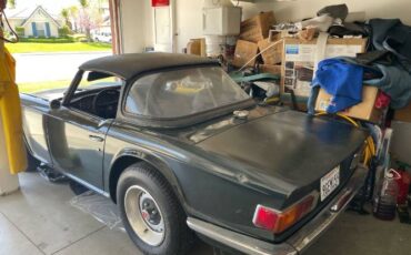 Triumph-Tr6-1972-Green-12