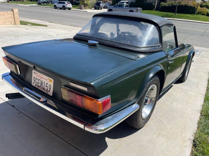 Triumph-Tr6-1972-Green-13