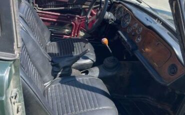 Triumph-Tr6-1972-Green-8