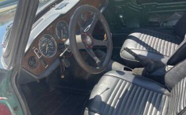 Triumph-Tr6-1972-Green-9