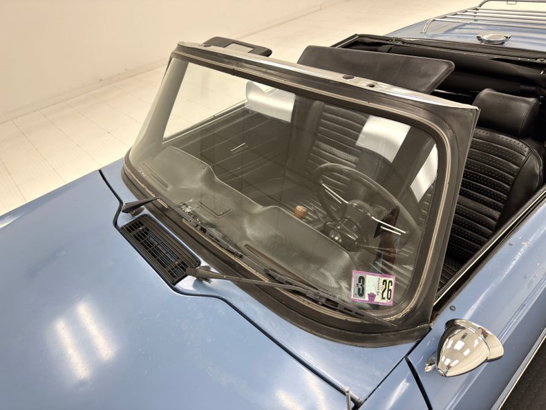 Triumph-Tr6-1974-French-Blue-Black-14