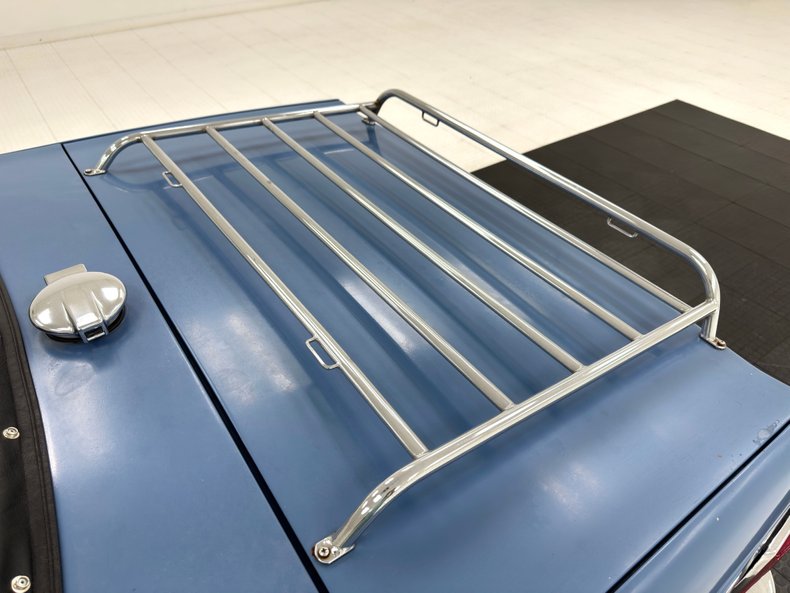 Triumph-Tr6-1974-French-Blue-Black-28
