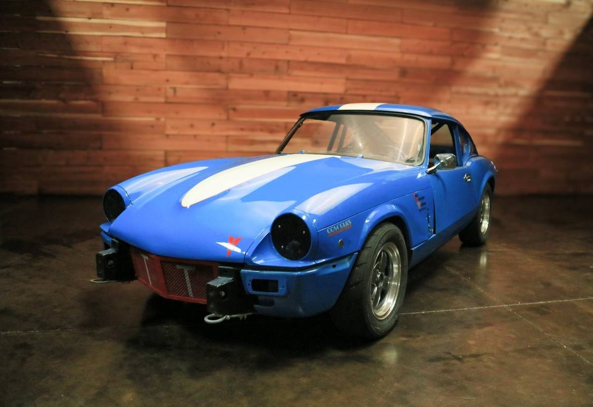 Triumph-gt6-1971-5