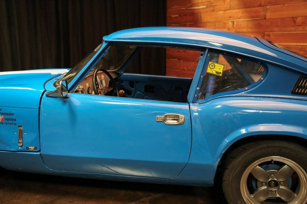 Triumph-gt6-1971-8