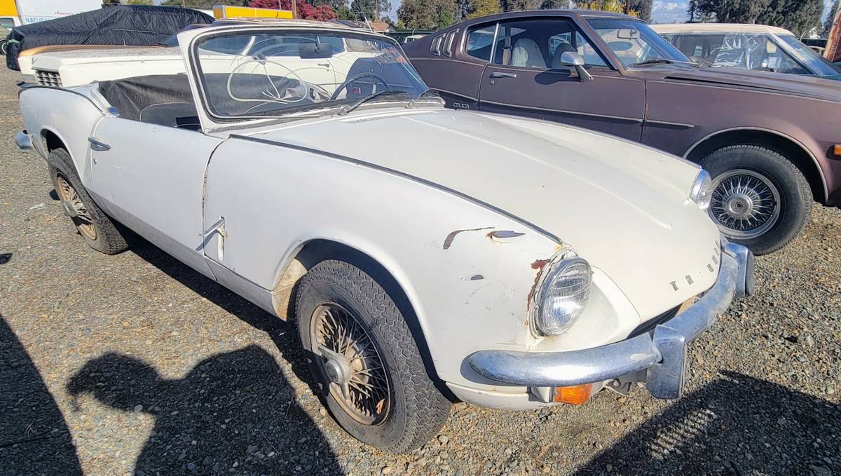 Triumph-spitfire-1967-6
