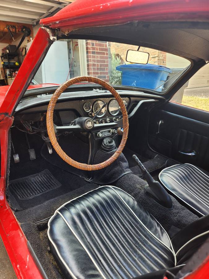 Triumph-spitfire-1967-red-1