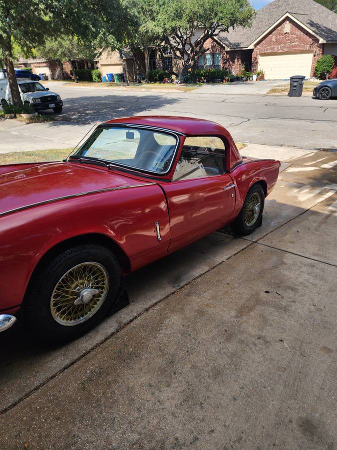 Triumph-spitfire-1967-red-2