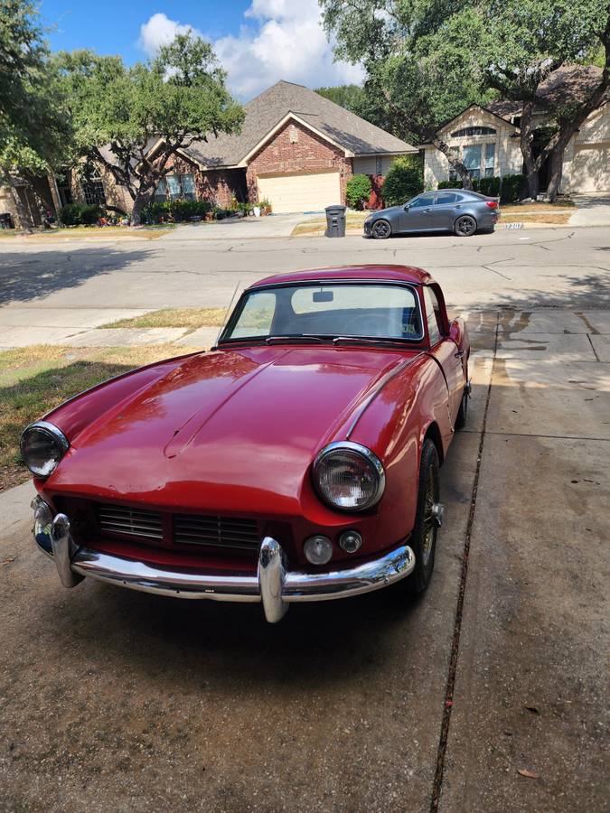 Triumph-spitfire-1967-red