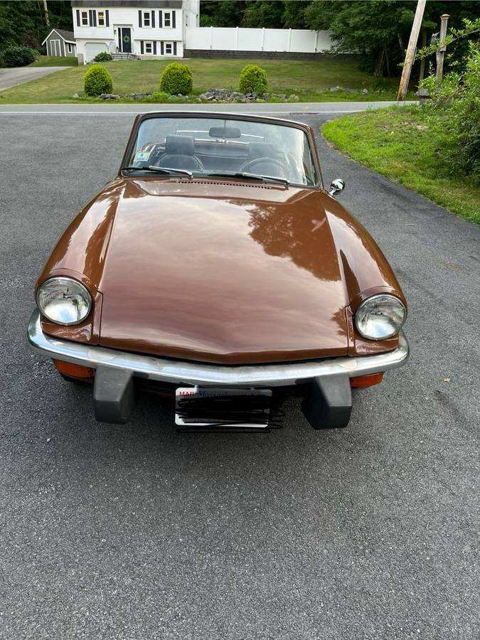 Triumph-spitfire-1973-brown-1