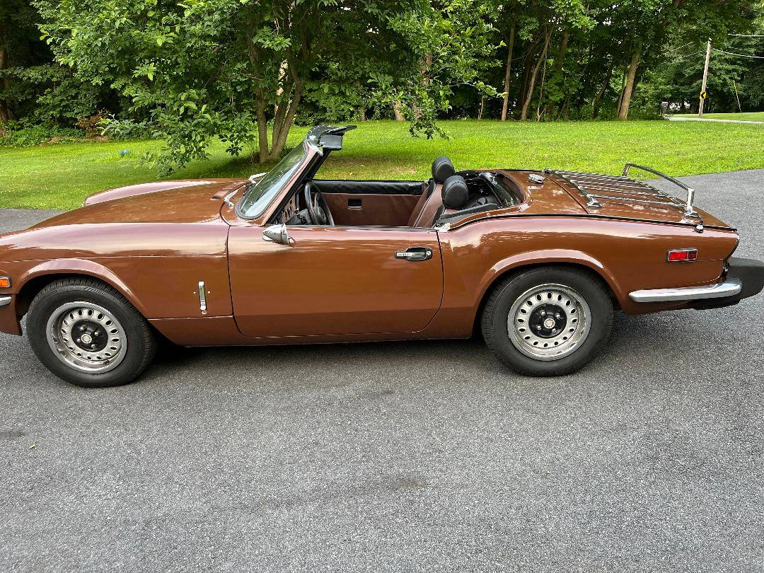Triumph-spitfire-1973-brown-3