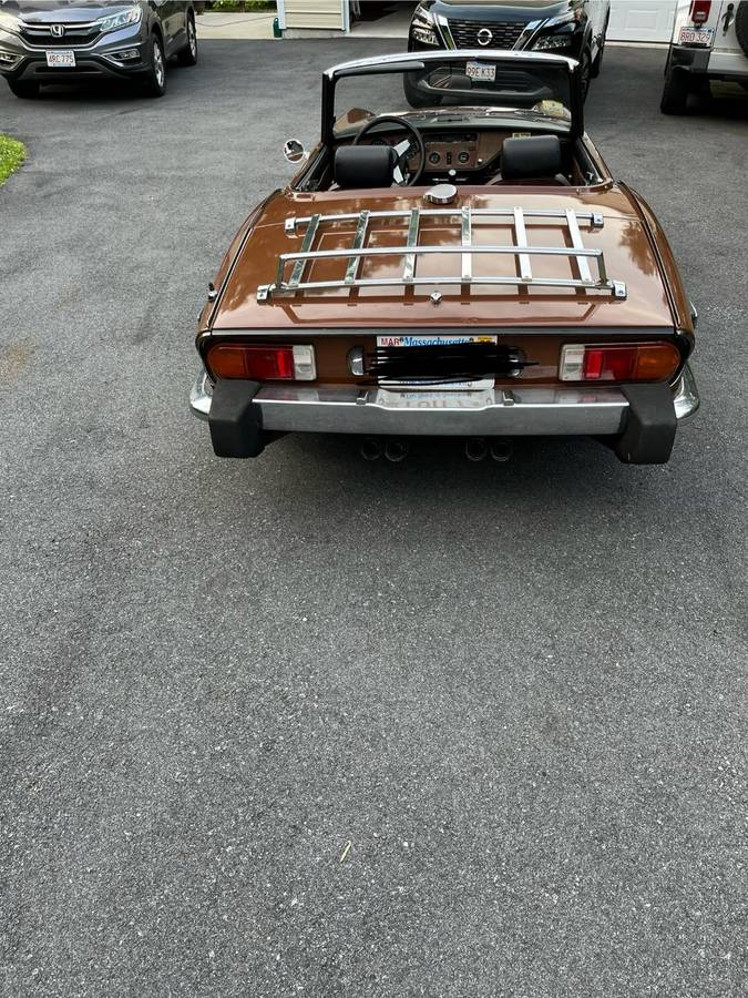 Triumph-spitfire-1973-brown