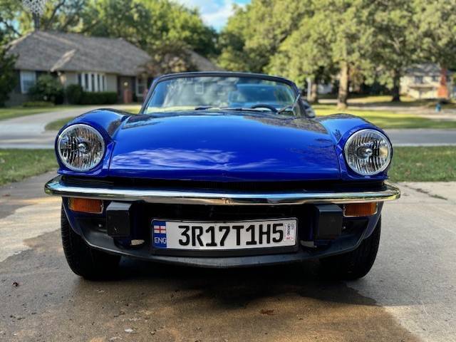 Triumph-spitfire-1974-blue-1