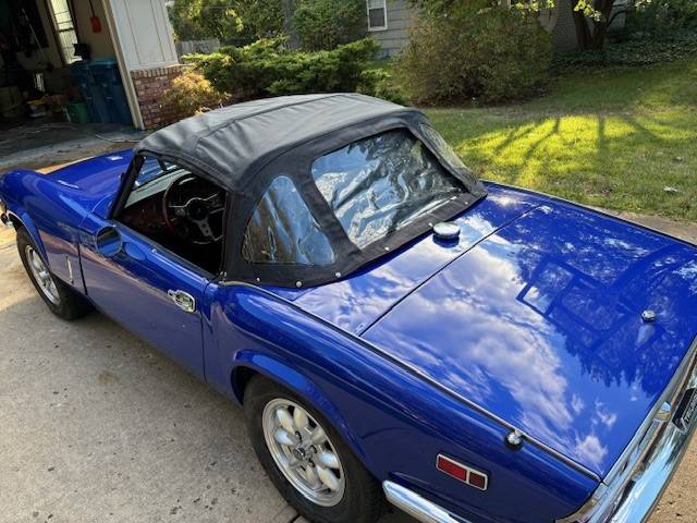 Triumph-spitfire-1974-blue-5
