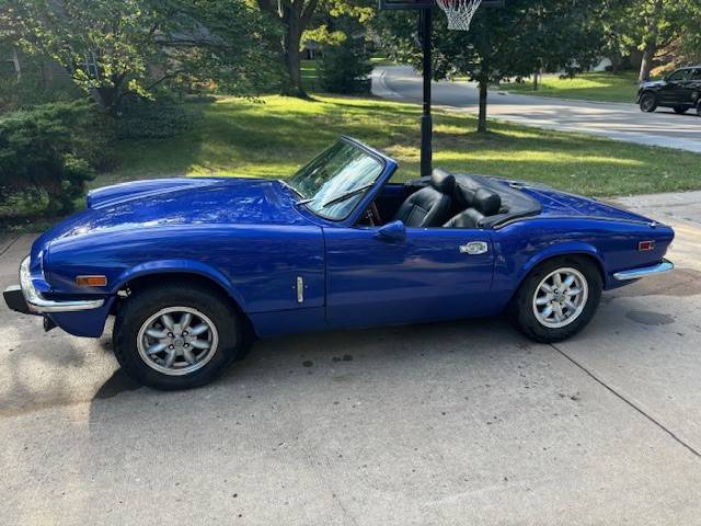 Triumph-spitfire-1974-blue-6