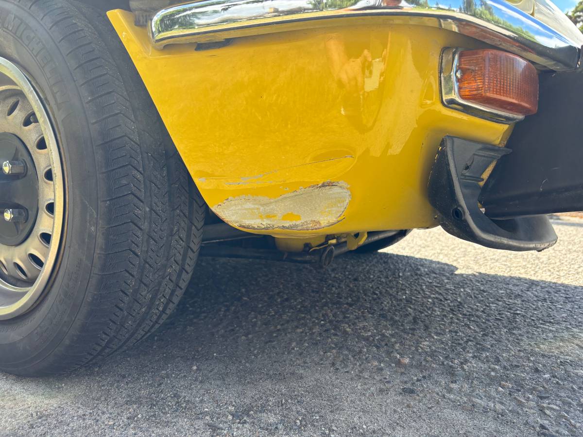 Triumph-spitfire-1974-yellow-22