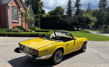 Triumph-spitfire-1974-yellow-6