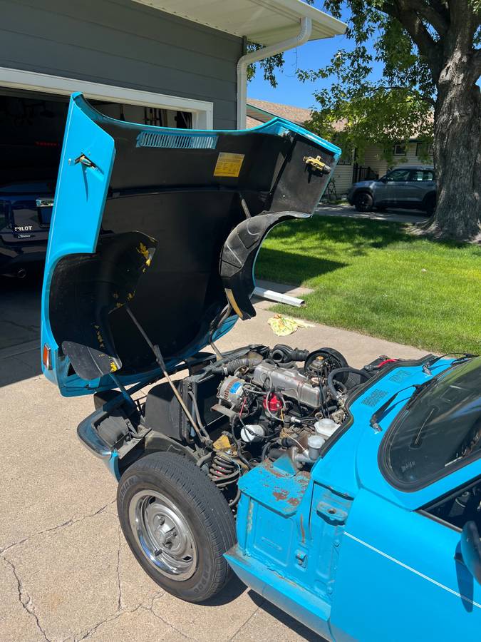 Triumph-spitfire-1976-blue-10
