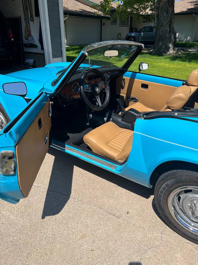 Triumph-spitfire-1976-blue-6