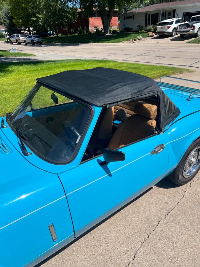 Triumph-spitfire-1976-blue-9