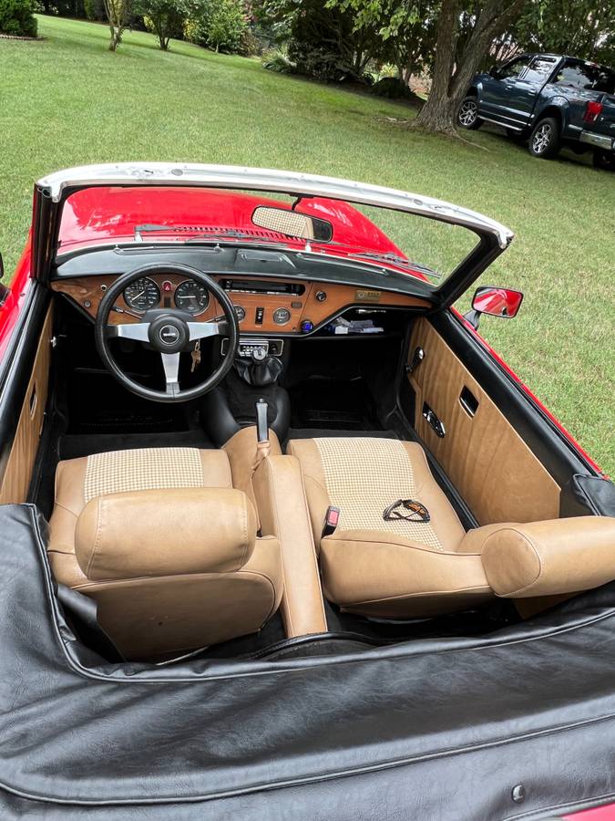 Triumph-spitfire-1977-red-8
