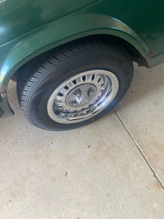 Triumph-spitfire-1979-green-8