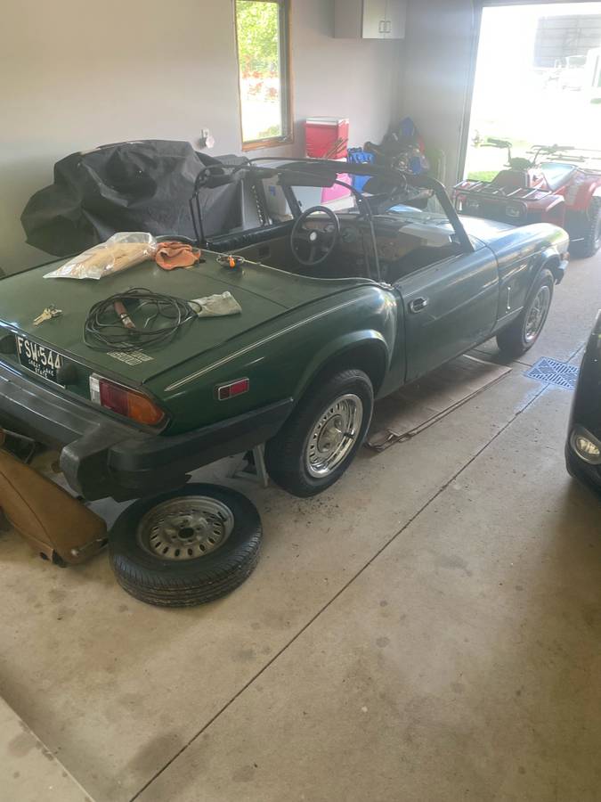 Triumph-spitfire-1979-green-9