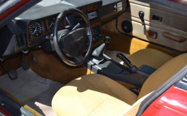 Triumph-tr-7-victory-edition-1976-red-10
