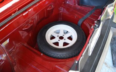 Triumph-tr-7-victory-edition-1976-red-16