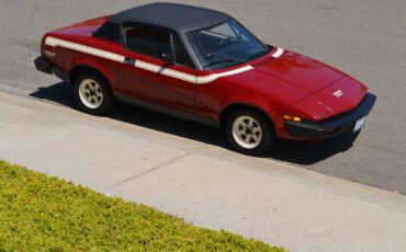 Triumph-tr-7-victory-edition-1976-red-18