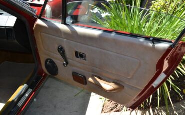 Triumph-tr-7-victory-edition-1976-red-8
