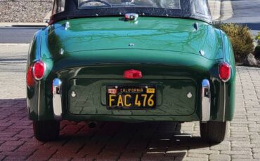 Triumph-tr2-1954-green-10