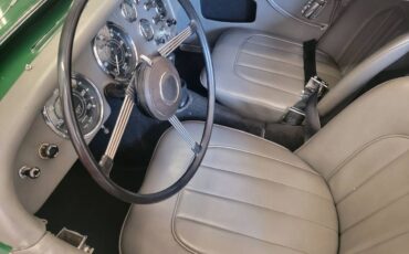 Triumph-tr2-1954-green-11