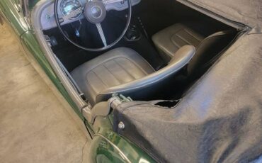 Triumph-tr2-1954-green-12