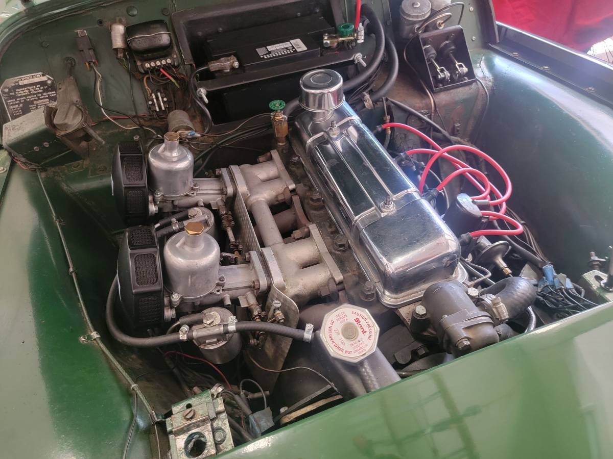 Triumph-tr2-1954-green-16