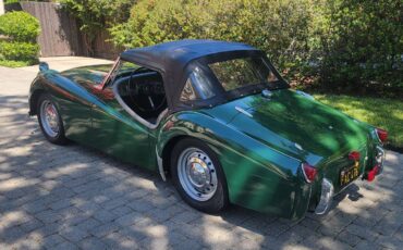 Triumph-tr2-1954-green-3