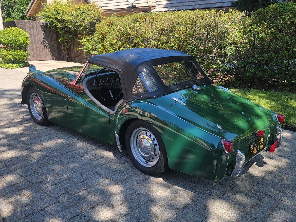 Triumph-tr2-1954-green-3