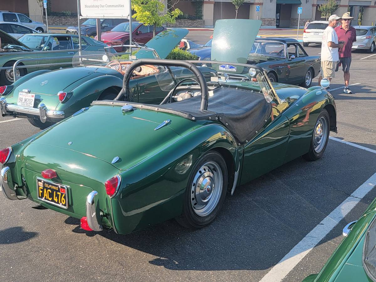 Triumph-tr2-1954-green-6