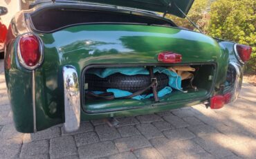 Triumph-tr2-1954-green-9